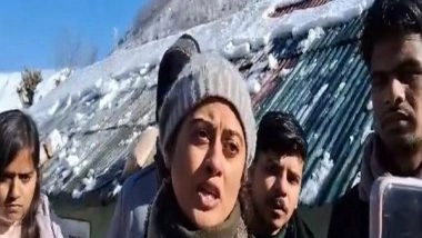 India News | J-K: Indian Army Rescues Stranded Students in Banihal