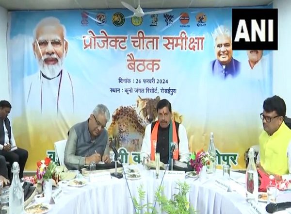 India News | MP CM Mohan Yadav, Union Minister Bhupender Yadav Attend Review Meeting of 'Cheetah Project'