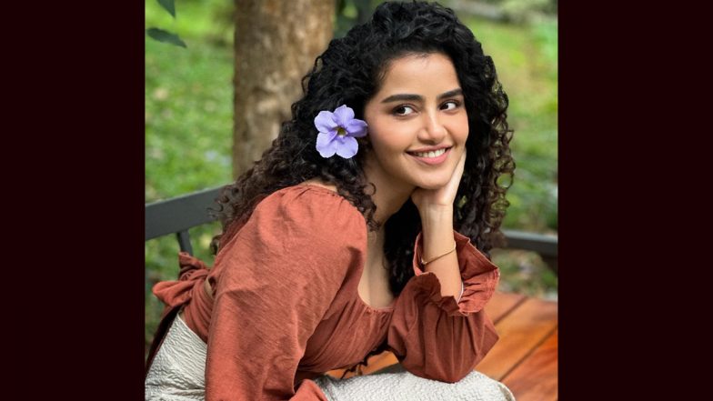 Anupama Parameswaran Birthday: Fans Shower Heartfelt Wishes on the Tillu Square Actress As She Turns 28!