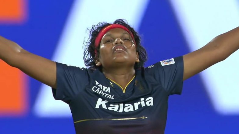 Asha Shobana Becomes First Indian to Take Five-Wicket Haul in Women's Premier League, Scalps Three Wickets in One Over to Achieve Feat During RCB-W vs UPW-W WPL 2024 Match