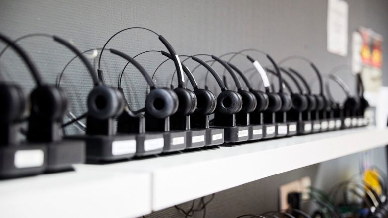 Fake Call Centre Run by Woman-Led Gang Busted in Noida, Eight Arrested by Uttar Pradesh Special Task Force
