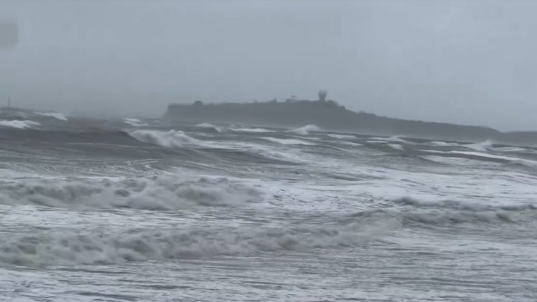 California Storm: Second Atmospheric River in Days Blows into US State, Knocking out Power and Flooding Roads (Watch Video)