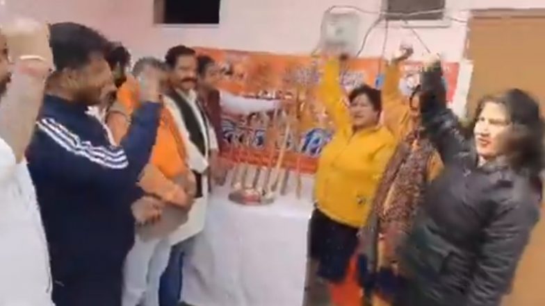 ‘Lathi Worship Ahead of Valentine’s Day’: Kranti Sena Activists Perform ‘Lath Pujan’ Ahead of February 14, Video Surfaces