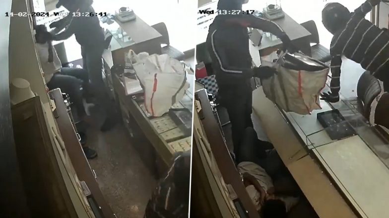 Robbery Caught on Camera in Hyderabad: Masked Men Storm Jewellery Shop in Akbar Bagh, Thrash Owner and Flee With Lakhs; Video Surfaces