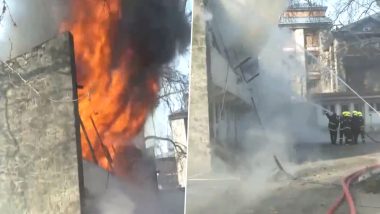 Srinagar Fire: Blaze Erupts at MLA Hostel in Jammu and Kashmir, Fire Tenders Rushed to Spot (Watch Video)