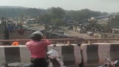 Delhi: Eight Wagons of Goods Train Derails At Sarai Rohilla Station, Rescue Operation Underway (Watch Videos)