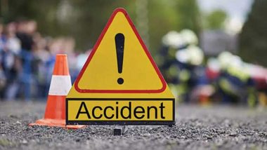 Uttar Pradesh Road Accident: Four Women Dead, 20 People Injured As Truck Hits Tractor-Trolley in Mainpuri (Watch Video)