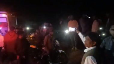 Jamtara Train Accident: Train Runs Over Passengers at Kala Jharia Railway Station in Jharkhand; Some Dead, Says Official (Watch Videos)