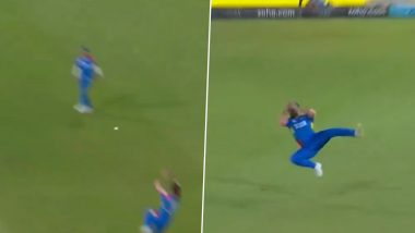 Naveen-Ul-Haq Takes an Absolute Screamer To Dismiss Leus du Plooy During Durban’s Super Giants vs Joburg Super Kings SA20 2024 Qualifier 2 Match (Watch Video)