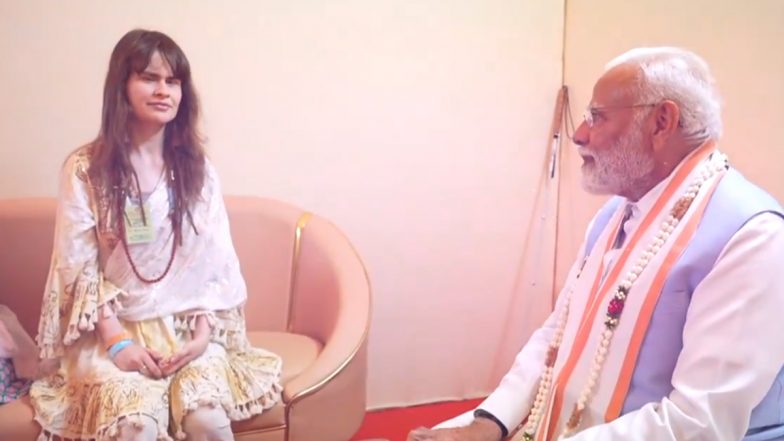 PM Narendra Modi Shares Heartwarming Video of His Interaction With German Singer Cassandra Mae Spittmann, Says 'Her Love for India Is Exemplary'