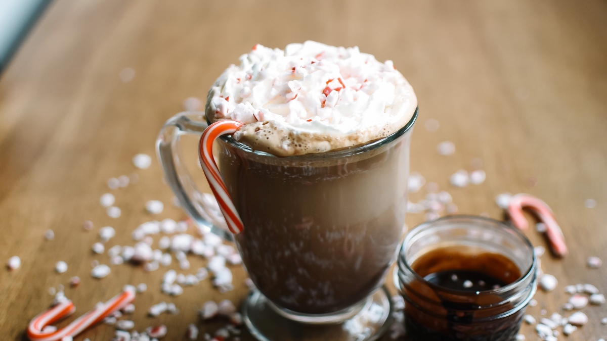 Food News Five Chocolate Dessert Recipes To Impress Your Partner With   Peppermint Hot Chocolate 