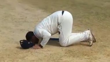 Saurabh Tiwary Kisses Pitch As He Ends Professional Cricket Career Following Jharkhand vs Rajasthan Ranji Trophy 2023-24 Match (Watch Video)