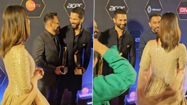 Awkward! Kareena Kapoor Khan Ignores Ex Shahid Kapoor at DPIFA Awards 2024 Red Carpet (Watch Video) | LatestLY