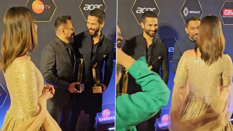 Awkward! Kareena Kapoor Khan Ignores Ex Shahid Kapoor at DPIFA Awards 2024 Red Carpet (Watch Video)