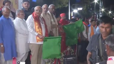 Special Train to Ayodhya: Gujarat CM Bhupendra Patel Flags Off Special Train to Ayodhya From Sabarmati (Watch Video)