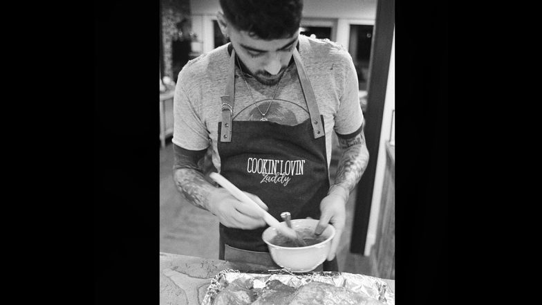 Zayn Malik Dons ‘Cookin’ Lovin’ Zaddy’ Apron, Shares Snap of Himself Preparing Something Special (View Pic)