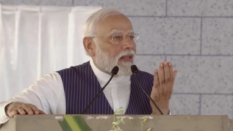 Pasted Chinese Stickers, Insulted ISRO Scientists: PM Narendra Modi Lambasts Tamil Nadu&rsquo;s Ruling DMK at Public Rally (Watch Video)