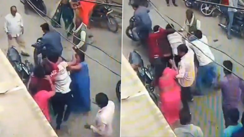 Ghazipur Brawl Video: Land Mafia Clash in Uttar Pradesh Leaves Many Injured, Video Goes Viral