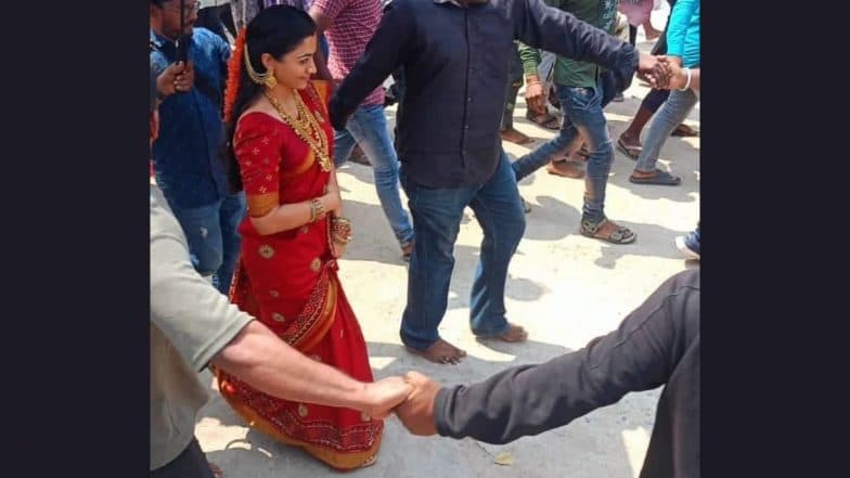 Pushpa 2 – The Rule: Rashmika Mandanna’s Look As Srivalli Leaked! Check Out Viral Picture of the Actress From Sets of Allu Arjun and Sukumar’s Film