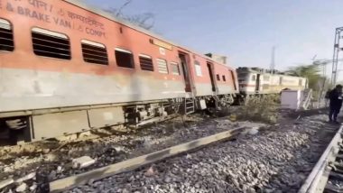 Train Derailment in Rajasthan: Four Coaches, Engine of Passenger Train Derail Near Ajmer (Watch Video)