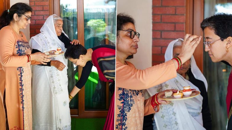 Delhi Finance Minister Atishi Takes Blessings From Former Deputy CM Manish Sisodia's Mother Before Presenting Budget 2024 (See Pics)