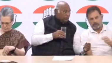 Sonia Gandhi, Rahul Gandhi Refused to Drink Water Offered by 'Dalit' Mallikarjun Kharge, Claims BJP; Takes Swipe at Priyank Kharge (Watch Video)