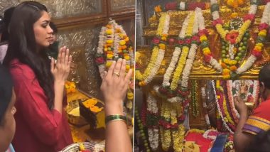 Family Star: Mrunal Thakur Seeks Blessings at Hyderabad's Oldest Temple Prior to Film Promotion Alongside Vijay Deverakonda (Watch Video)