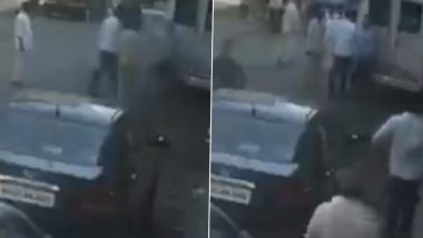 Kashmiri Businessman Thrashed by Men in Mumbai's Colaba, Asked to Abandon His Business Activities (Watch Video)