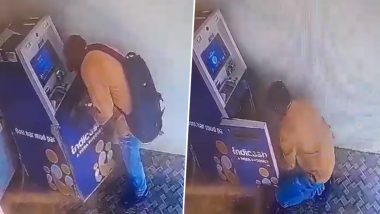 ATM Robbery in Uttar Pradesh: Thief Opens ATM Machine, Decamps With Cash in Jalaun (Watch Video)