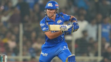 Mohit Sharma Holds On to Catch Off His Own Bowling to Dismiss Dewald Brevis During GT vs MI IPL 2024 Match (Watch Video)