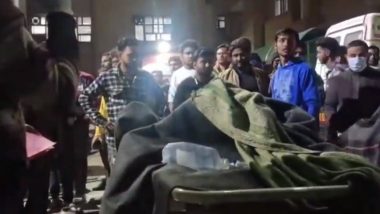 Cylinder Blast in Lucknow: Twin LPG Cylinders Explosion Kills Five of Family in Hata Hazrat Sahab Area (Watch Video)