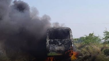 Ghazipur Bus Fire Videos: Mini Bus Carrying 'Baraatis' Goes Up in Flames After Coming in Contact With High-Tension Wire, At Least Six Burnt to Death