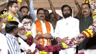 Ravindra Waikar Joins Shiv Sena: Uddhav Thackeray's Close Aide MLA Joins Eknath Shinde’s Shiv Sena in Mumbai (Watch Video)