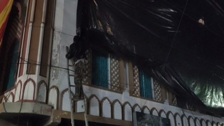 Uttar Pradesh: Four Mosques Covered With Tarpaulin in Aligarh Ahead of Holi Celebrations (Watch Video)