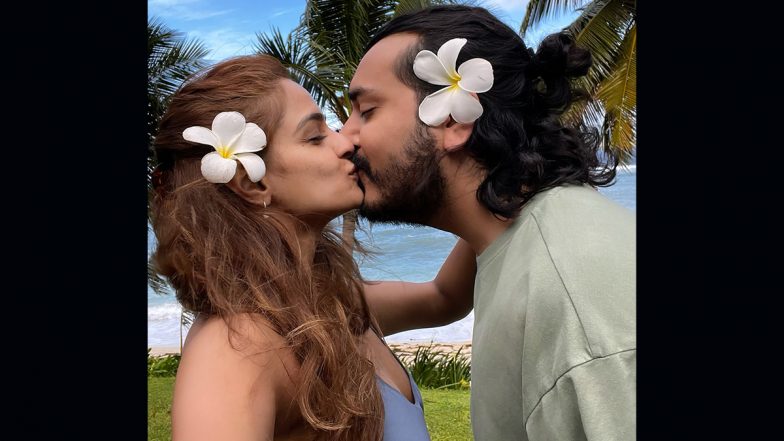 Asmita Sood Locks Lips With Husband Siddh Mehta; Badtameez Dil Actress Enjoys Her Honeymoon at South Pacific Island (View Pic)