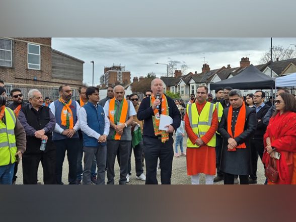World News | UK: Overseas Friends of BJP Holds Car Rally to Support PM Modi for Upcoming Elections | LatestLY