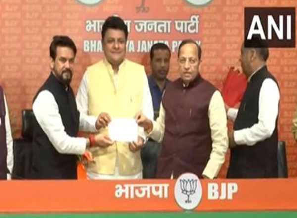 India News | Troubles Mount for Congress Government in Himachal; Six Rebels, Three Independents Join BJP