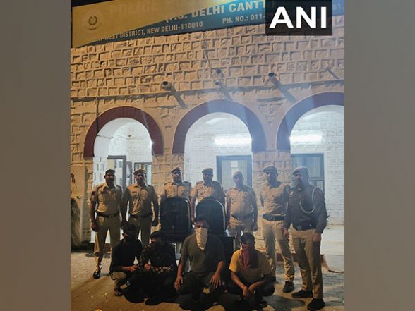 India News | Delhi Police Apprehend Four Men with Rs 3 Crore 'hawala Money' - Vimarsana News