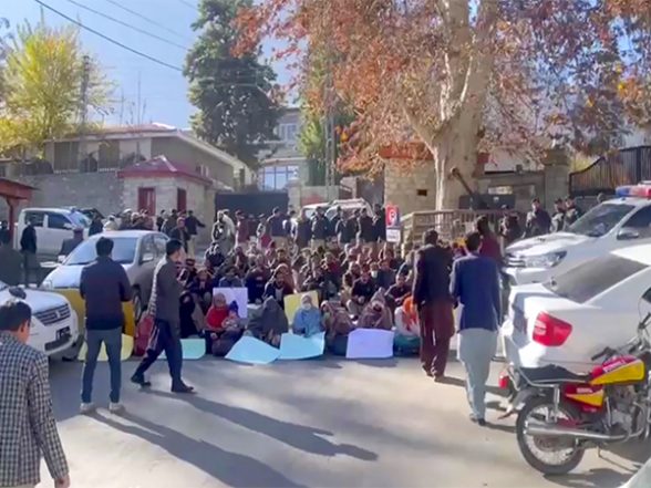 World News | Protests Held Against Alleged Abduction, Forced Marriage of Underage Girl from Gilgit - Vimarsana News