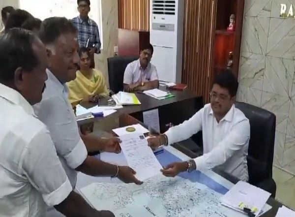 India News | Tamil Nadu: Former Chief Minister Panneerselvam Files Nomination from Ramanathapuram