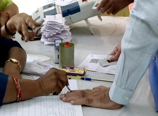 India News | Kerala Enrols over 3 Lakh Young Voters to the Electoral Roll, Shows Data