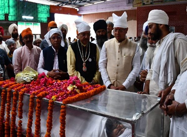 India News | Pushkar Singh Dhami Visits Nanakmatta Gurdwara, Pays Tribute to Kar Seva Pramukh