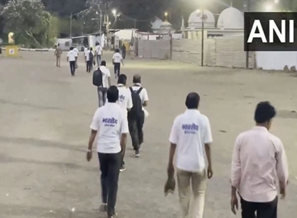 India News | ASI Continues Survey at Bhojshala Complex in Madhya Pradesh's Dhar for 8th Day