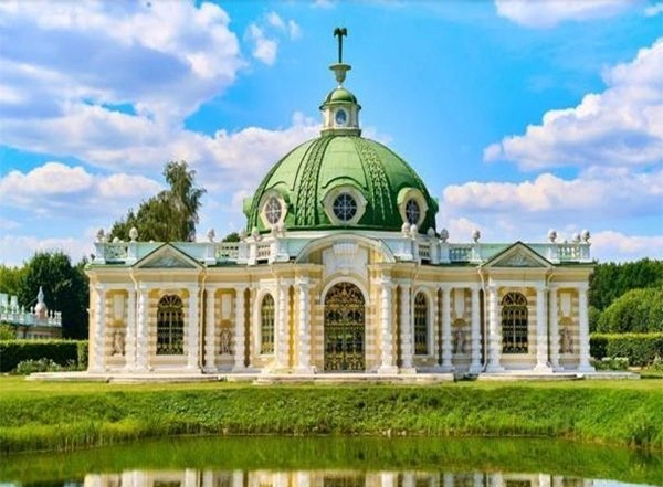 Business News | Hospitable Moscow: What Indian Tourists Will Find Interesting in the Russian Capital