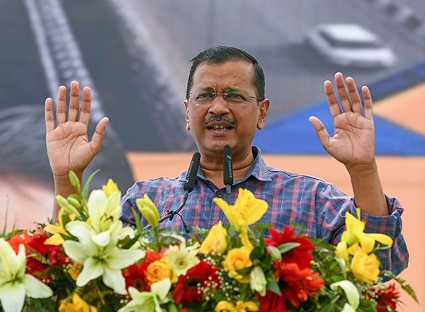 India News | Another PIL Moved in Delhi HC, Seeks Direction to Remove Kejriwal from Post of CM