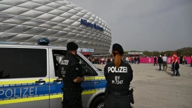 World News | Germany: Police Deploy More Officers for Bayern Munich-Borussia Dortmund Match After Receiving Tip-off About Terror Threat