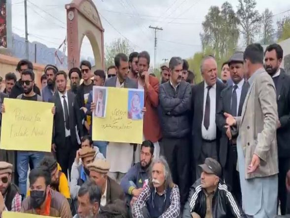 World News | Abduction Case of Minor Girl Gains Attention in Gilgit Baltistan, Protests Held at Several Locations - Vimarsana News