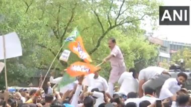 BJP Holds Counter-Protest in Delhi, Calls for Resignation of Arvind Kejriwal (Watch Videos)