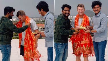 David Warner Garlanded With 'Jai Shree Ram' Printed Stole Scarf by Fan, Gifted Ayodhya Temple Replica Ahead of IPL 2024, Watch Video
