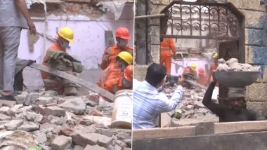 Delhi Building Collapse: Two Workers of Jeans Factory Killed After Building Collapses in Welcome Area, Another Injured (Watch Videos)